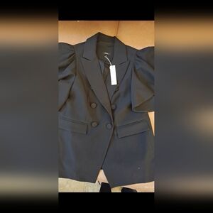 Chic Black Ruffled Sleeve Blazer
